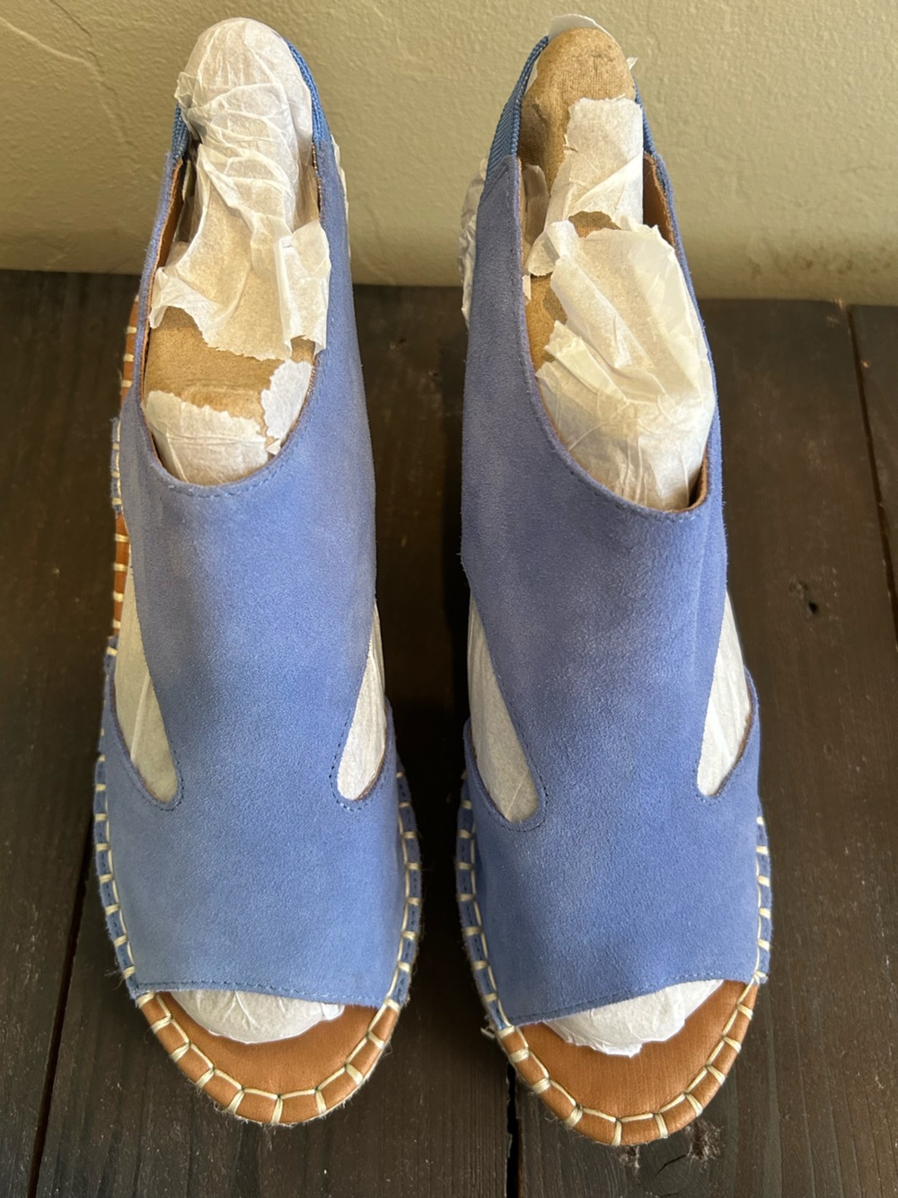 Gentle Souls Blue Suede Wedge Size 7.5 - Picture 3 of 10
